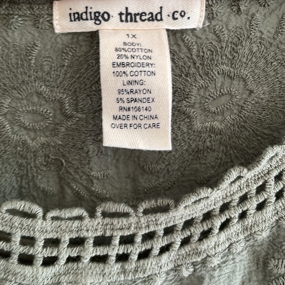 Woman Beautiful Cotton Top - Picture 3 of 4